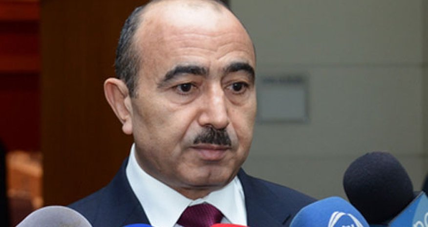Əli Həsənov: "Qərb mediası müsəlmanları terrorçu kimi təqdim edir" Əli Həsənov: "Qərb mediası müsəlmanları terrorçu kimi təqdim edir"