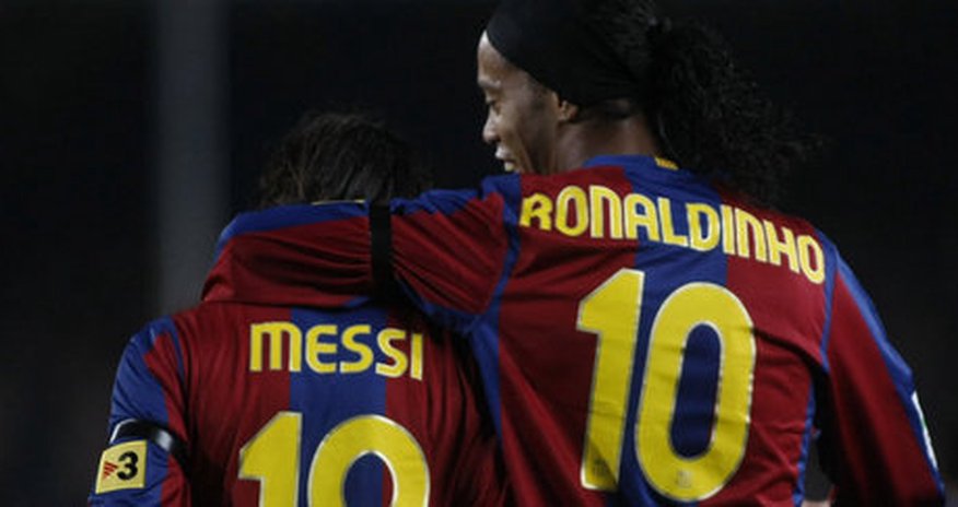 Ronaldinyo: "Baş məşqçidən Messinin əsas heyətə gətirilməsini xahiş etdik" Ronaldinyo: "Baş məşqçidən Messinin əsas heyətə gətirilməsini xahiş etdik"