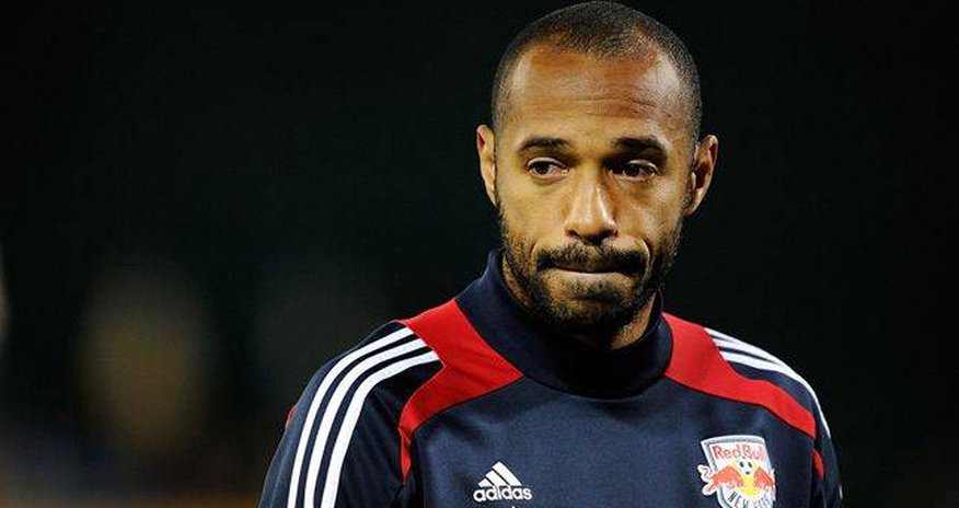 Futbol ulduzu karyerasını başa vurdu Futbol ulduzu karyerasını başa vurdu