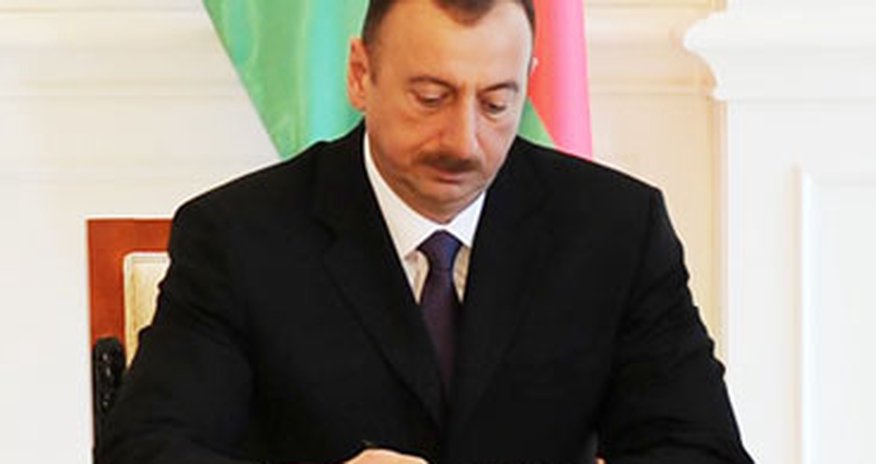 Ramiz Əzizbəyli Prezidentin fərdi təqaüdünə layiq görülüb Ramiz Əzizbəyli Prezidentin fərdi təqaüdünə layiq görülüb