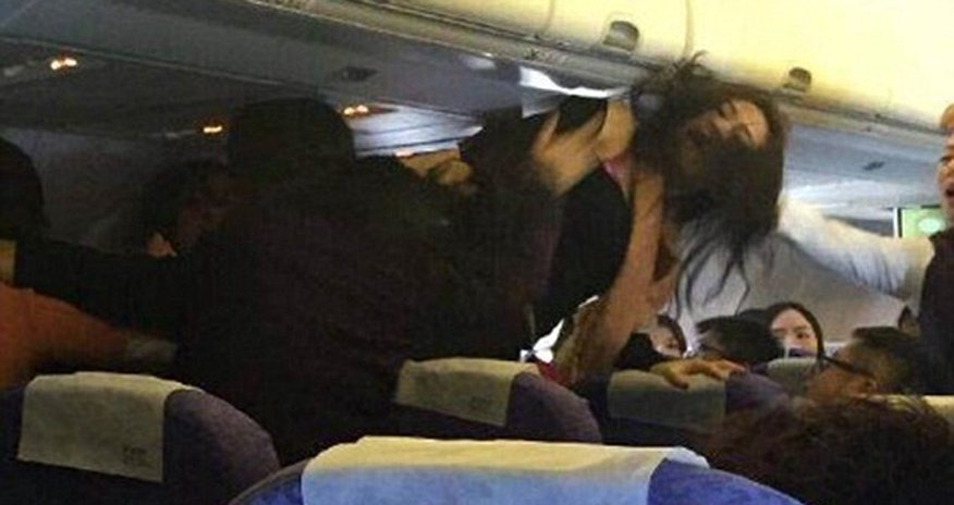 Pilot threatens emergency landing after... Pilot threatens emergency landing after...