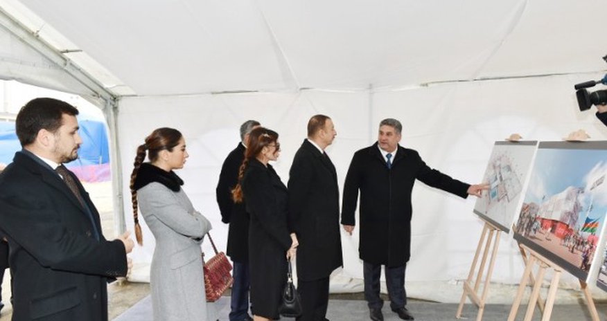 Президент с супругой ознакомились со строительством ряда объектов Президент с супругой ознакомились со строительством ряда объектов