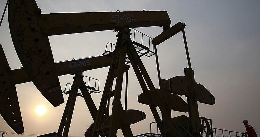 Цены на нефть снижаются Цены на нефть снижаются