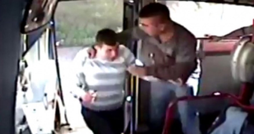 Avtobusda qanlı dava Avtobusda qanlı dava