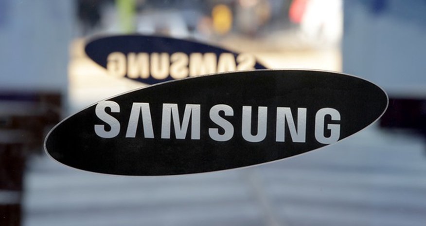 Доходы Samsung упали в полтора раза Доходы Samsung упали в полтора раза
