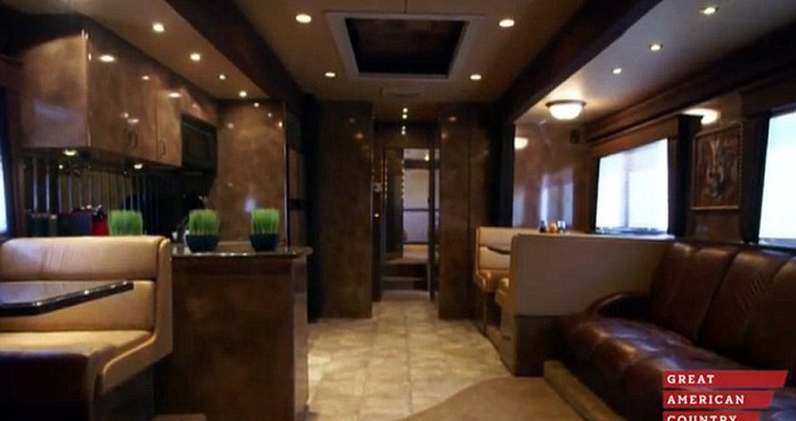 Inside Brad Pitt's $1million trailer Inside Brad Pitt's $1million trailer