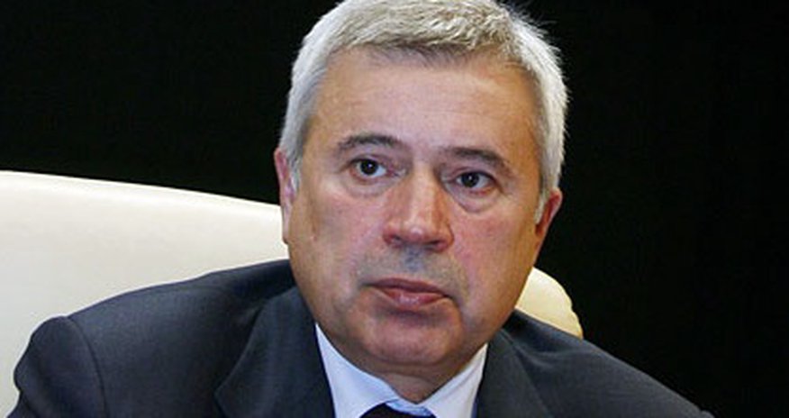 Azərbaycanlı milyarderə zərbə Azərbaycanlı milyarderə zərbə