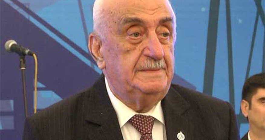 Xoşbəxt Yusifzadəyə Prezidentin fəxri diplomu verildi Xoşbəxt Yusifzadəyə Prezidentin fəxri diplomu verildi