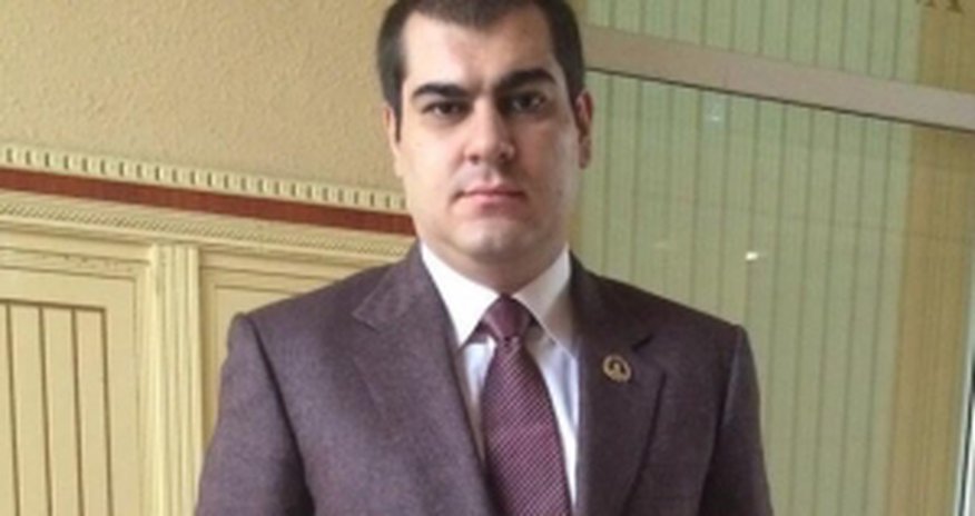 Vasif Talıbovun oğlu dərslik yazıb Vasif Talıbovun oğlu dərslik yazıb
