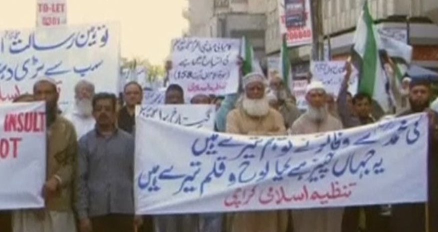 10 killed, churches torched in protests over Charlie Hebdo 10 killed, churches torched in protests over Charlie Hebdo