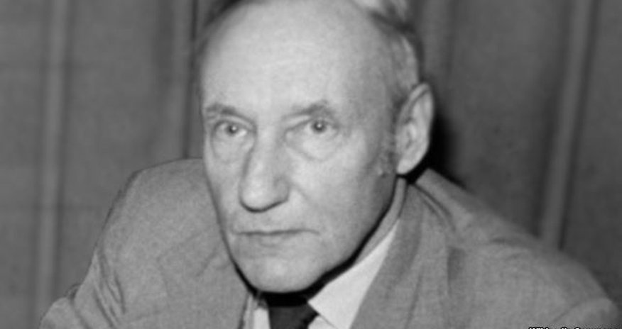"Ərəblər ötən minilliklərdə ilişib qalıblar" "Ərəblər ötən minilliklərdə ilişib qalıblar"