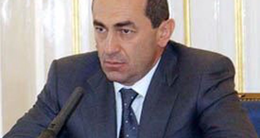 Köçəryan dövlət nümayəndələrini sərt tənqid etdi Köçəryan dövlət nümayəndələrini sərt tənqid etdi