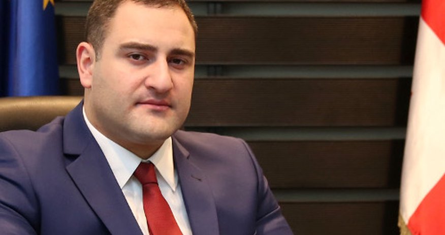 Министр внутренних дел подал в отставку Министр внутренних дел подал в отставку