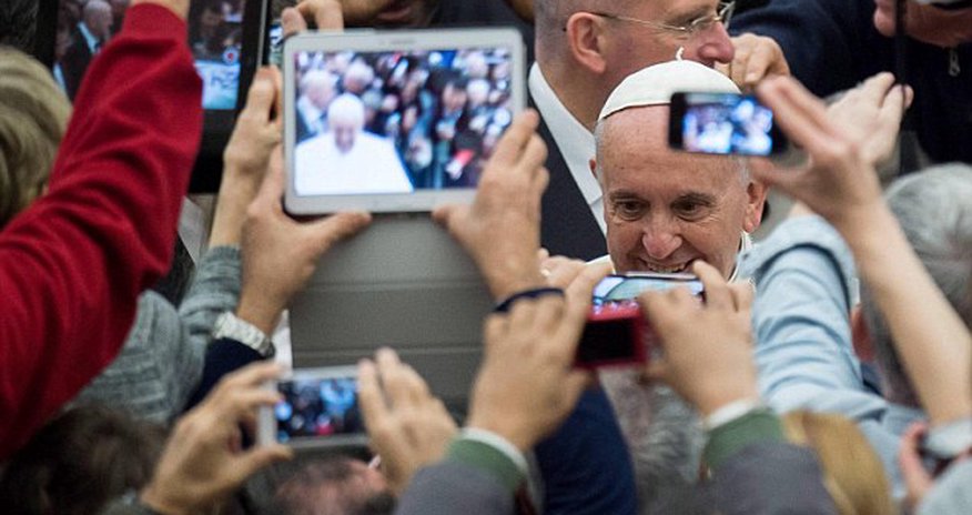 Pope Francis urges people to put away their iPhones Pope Francis urges people to put away their iPhones
