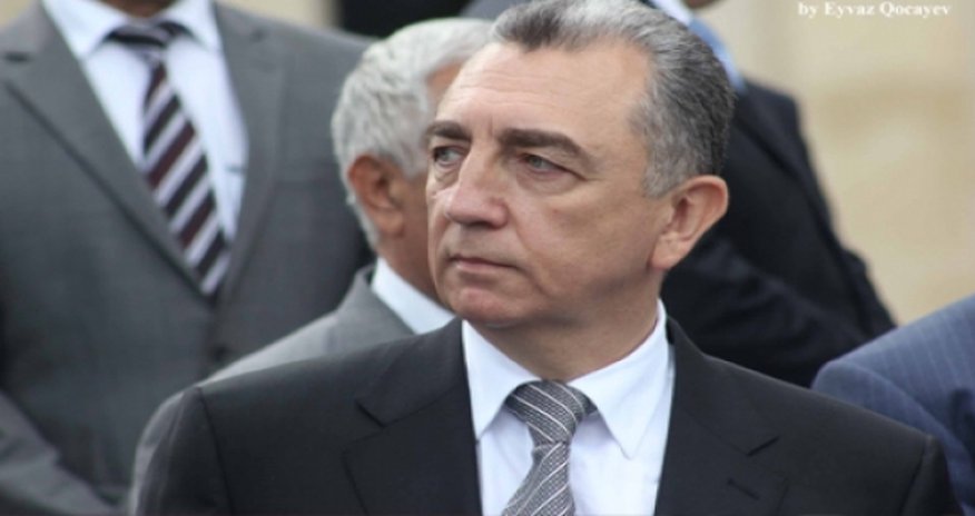İcra başçısının paltar qadağasının səbəbi - Açıqlama İcra başçısının paltar qadağasının səbəbi - Açıqlama