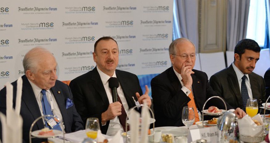 İlham Əliyev: “Biz artıq Avropanın əsas enerji və infrastruktur layihələrinin icrasına başlamışıq” İlham Əliyev: “Biz artıq Avropanın əsas enerji və infrastruktur layihələrinin icrasına başlamışıq”