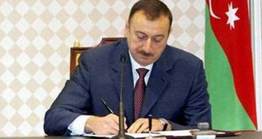 Prezident hərbi qulluqçuları medalla təltif etdi Prezident hərbi qulluqçuları medalla təltif etdi