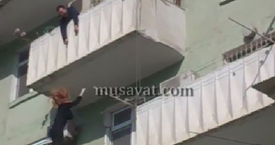 Bakıda qadın 5-ci mərtəbədən belə yıxıldı – VİDEO Bakıda qadın 5-ci mərtəbədən belə yıxıldı – VİDEO
