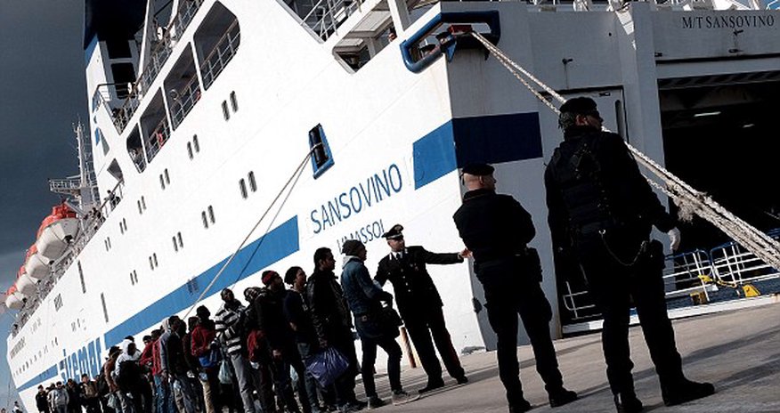 ISIS threatens to send 500,000 migrants to Europe as a 'psychological weapon' ISIS threatens to send 500,000 migrants to Europe as a 'psychological weapon'