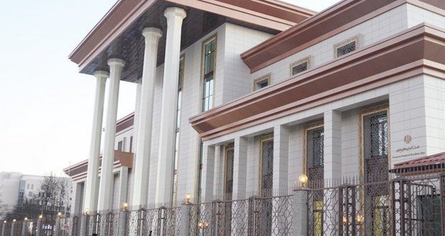 Азербайджанец построил здание посольства Азербайджанец построил здание посольства