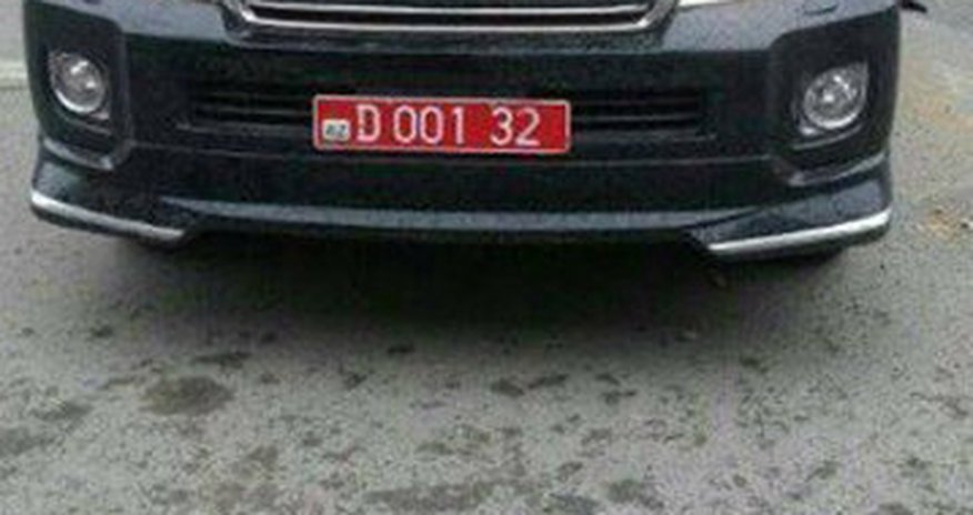 В Баку автомобиль посольства попал в ДТП В Баку автомобиль посольства попал в ДТП