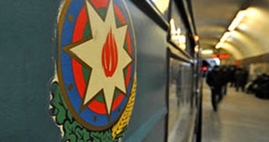 Двухэтажные вагоны в бакинском метро Двухэтажные вагоны в бакинском метро