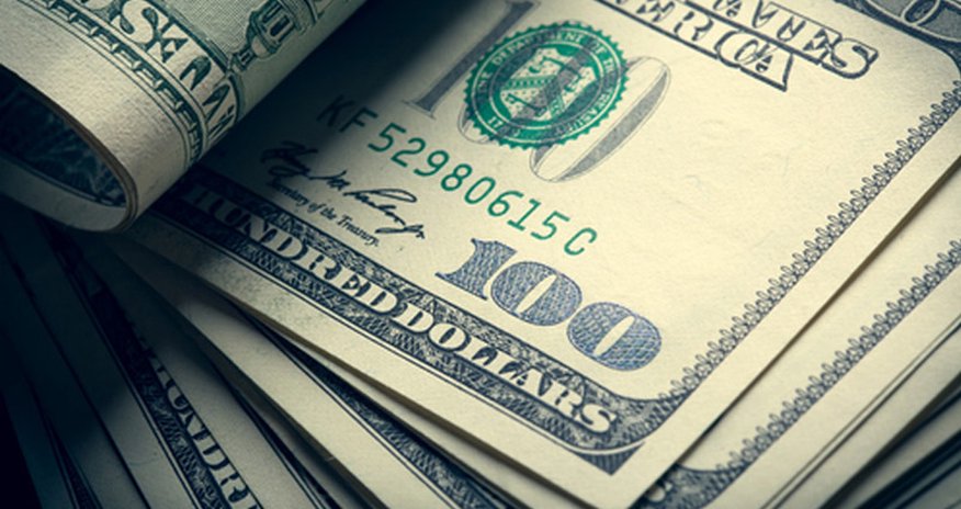 Banklardan dollarla kredit götürənlərin nəzərinə Banklardan dollarla kredit götürənlərin nəzərinə