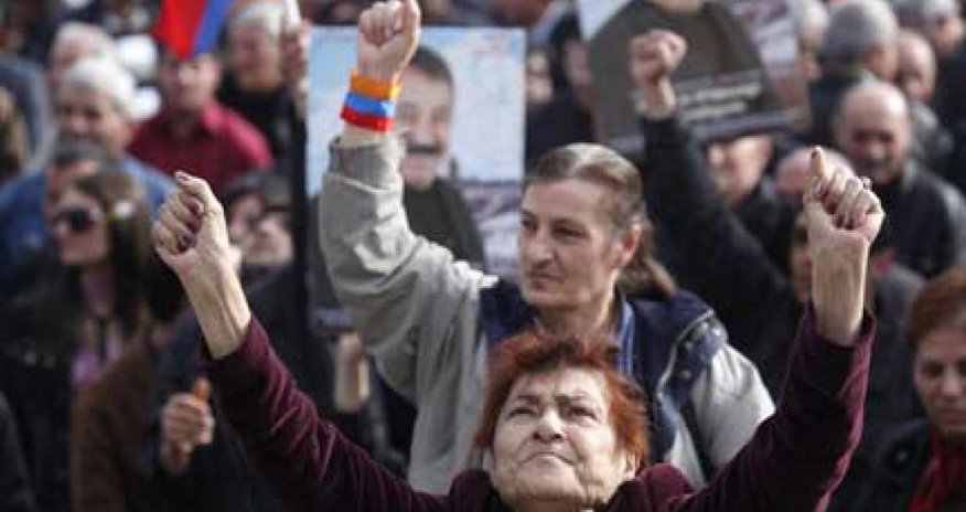 Оппозиция провела митинг в Ереване Оппозиция провела митинг в Ереване