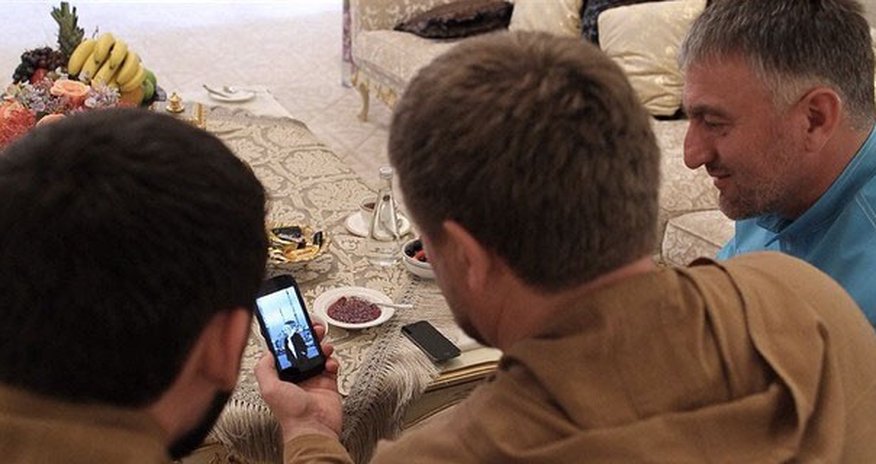 Кадыров отказался от iPhone Кадыров отказался от iPhone