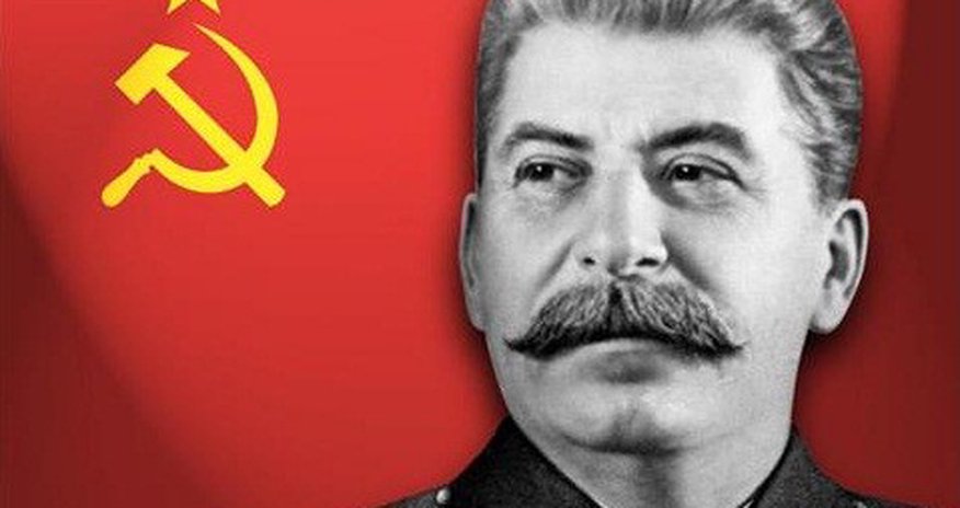 Döşəmədə can verən diktator – Stalini kim öldürdü? Döşəmədə can verən diktator – Stalini kim öldürdü?