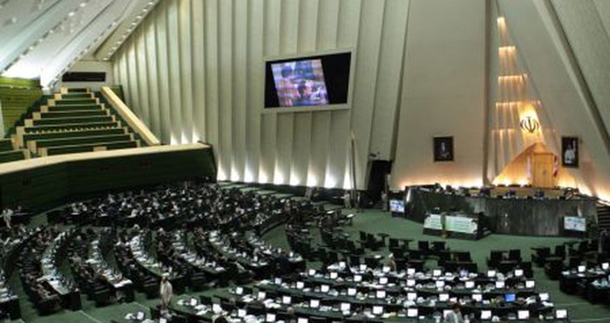 Iranian parliament approves $296B budget bill Iranian parliament approves $296B budget bill