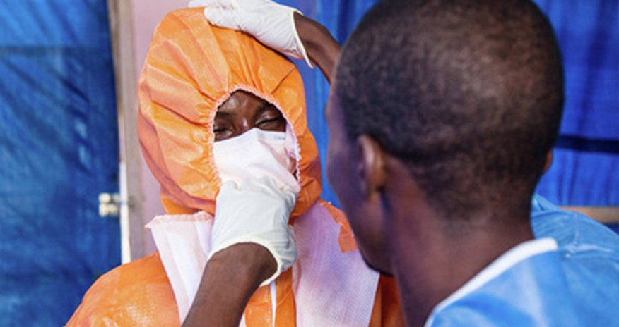 Ebola 10 min adamı məhv etdi Ebola 10 min adamı məhv etdi