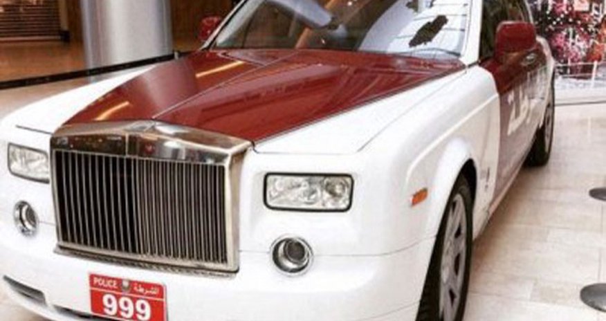 Полицейские будут ездить на Rolls-Royce Полицейские будут ездить на Rolls-Royce