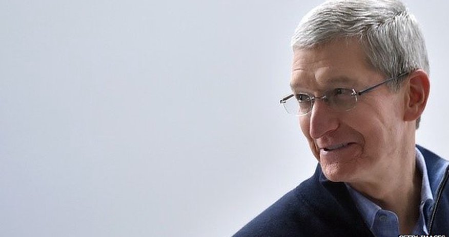 Apple's Tim Cook offered liver to dying boss Steve Jobs Apple's Tim Cook offered liver to dying boss Steve Jobs