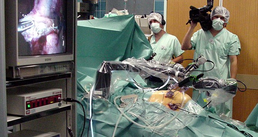 Google to develop robo-surgeons Google to develop robo-surgeons