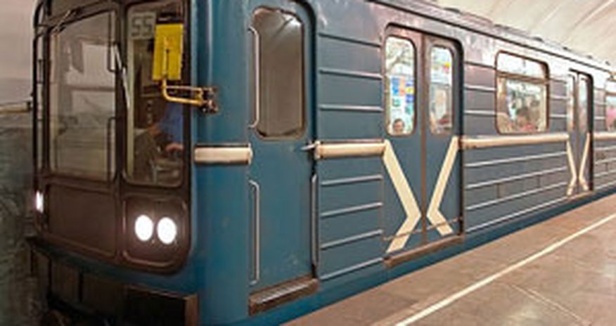 Metroda qatarların sayı artırıldı Metroda qatarların sayı artırıldı