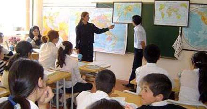 Müəllimlərə ŞAD XƏBƏR: “Martın maaşı ilə birgə artımları da alacaqlar” Müəllimlərə ŞAD XƏBƏR: “Martın maaşı ilə birgə artımları da alacaqlar”