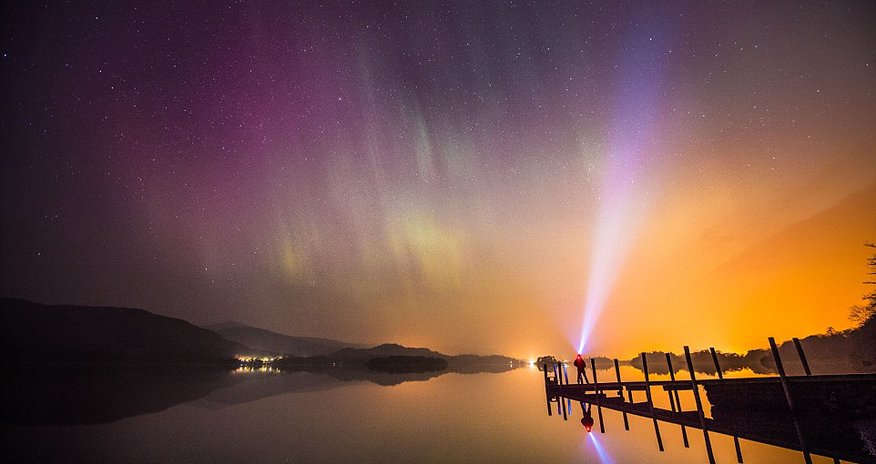 Sensational light shows wow crowds across the globe Sensational light shows wow crowds across the globe