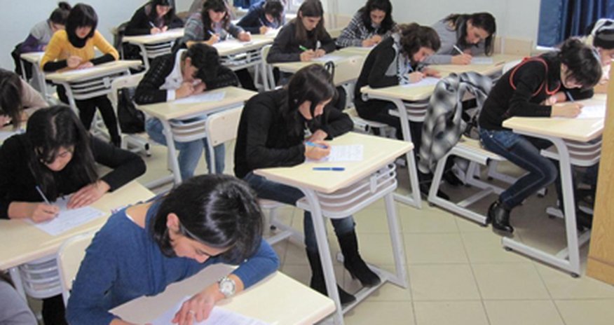 Ali təhsil müəssisələrinə ərizə qəbulu başlayır Ali təhsil müəssisələrinə ərizə qəbulu başlayır