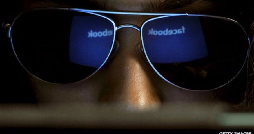 Facebook hits back at data use privacy criticisms Facebook hits back at data use privacy criticisms