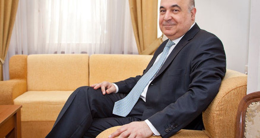 Чингиз Абдуллаев о футболе и «Нефтчи» Чингиз Абдуллаев о футболе и «Нефтчи»