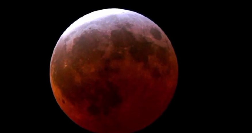 NASA показало лунное затмение NASA показало лунное затмение