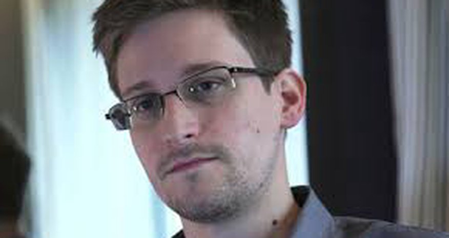 Edward Snowden admits to John Oliver: I didn't read all of leaked NSA material Edward Snowden admits to John Oliver: I didn't read all of leaked NSA material