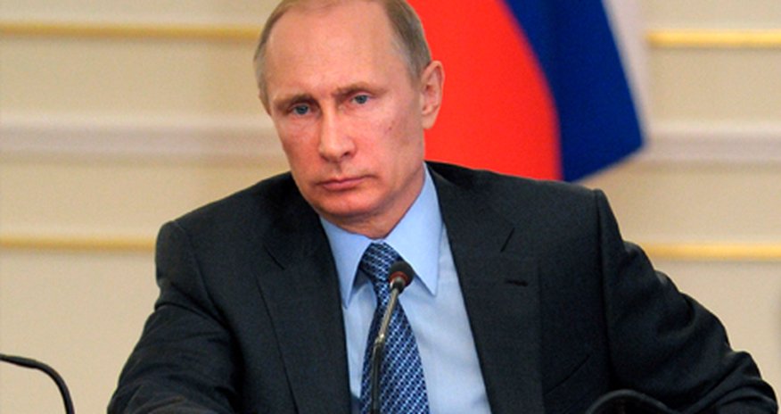 Putin İrana qoyulan qadağanı ləğv etdi Putin İrana qoyulan qadağanı ləğv etdi
