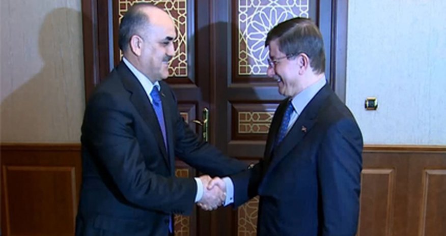 Azərbaycanlı nazir Davudoğlu ilə Azərbaycanlı nazir Davudoğlu ilə