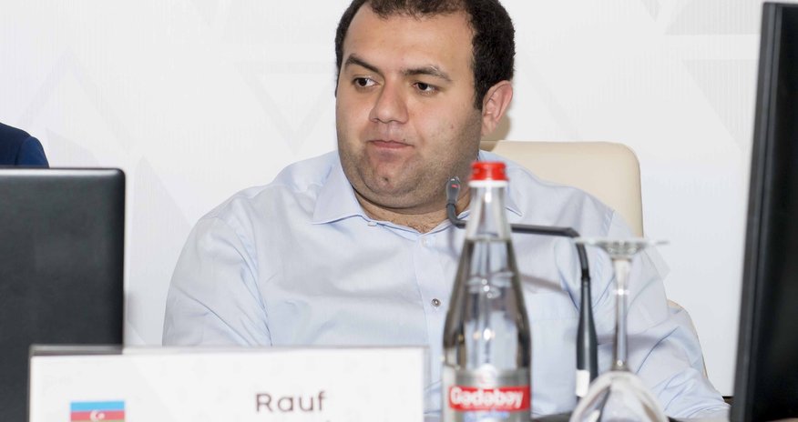 Rauf Məmmədov: "Karlsen "Barselona" kimidir" Rauf Məmmədov: "Karlsen "Barselona" kimidir"
