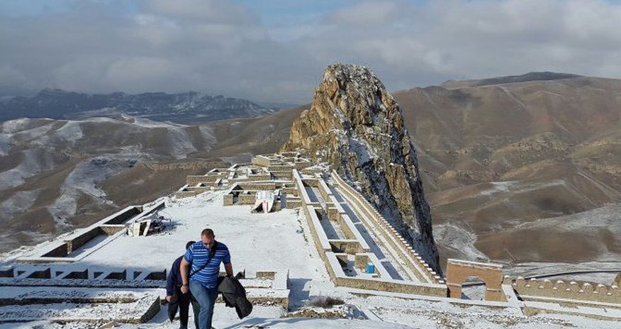 Azerbaijan: City of Julfa, home of Alinjagala castle Azerbaijan: City of Julfa, home of Alinjagala castle