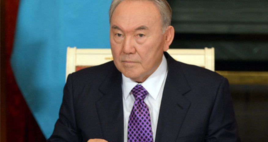 Nazarbayev yenə prezident oldu Nazarbayev yenə prezident oldu
