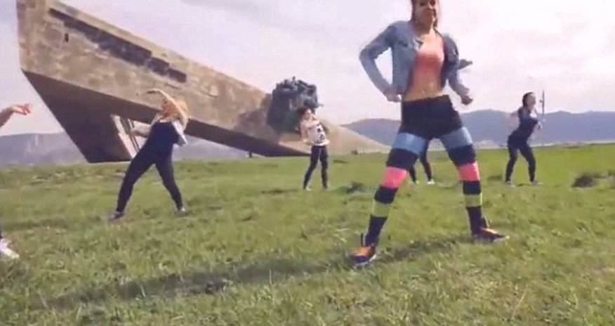 Women who twerked in front of a WW2 memorial in Russia are jailed Women who twerked in front of a WW2 memorial in Russia are jailed
