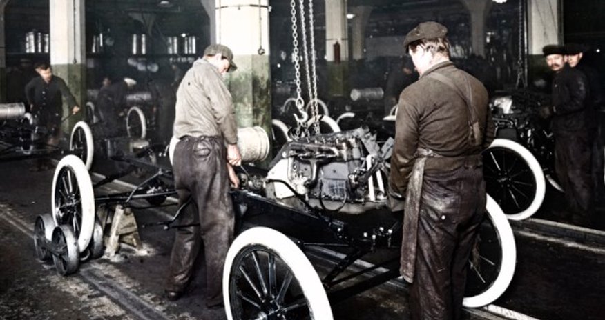 Rise of the robots: The evolution of Ford's assembly line Rise of the robots: The evolution of Ford's assembly line